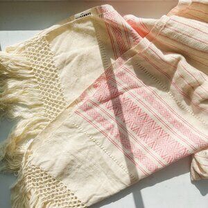 Communitie Marfa Woven Fringe Scarf - Ivory & Coral